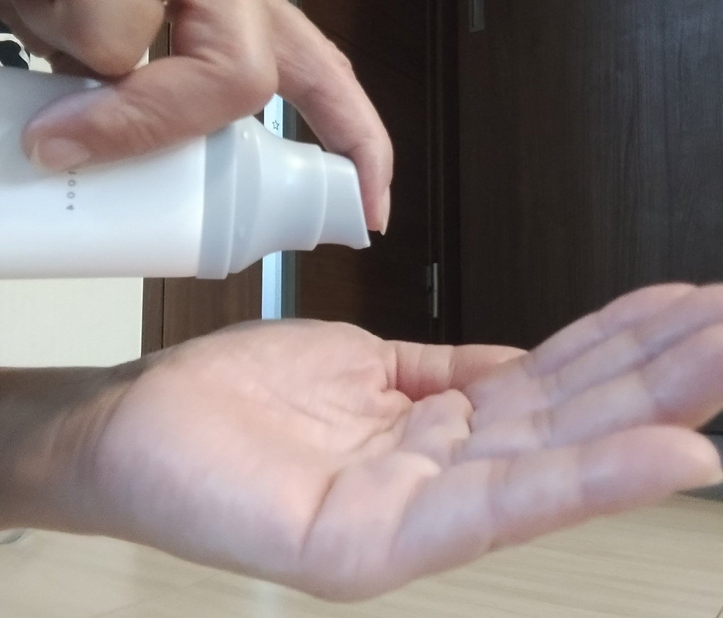 ヒアルーシカ ウォーターフィット サンセラム/SKIN1004/日焼け止めローションを使ったクチコミ(2枚目)