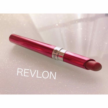 

 REVLON
 ウルトラHDジェルリップカラー 705


 ジェルなので潤いは
 クレヨンタイプのより断然あります！
 もちはそこまで良いとは言えませんが
 発色は問題なし！とても良いです！！！