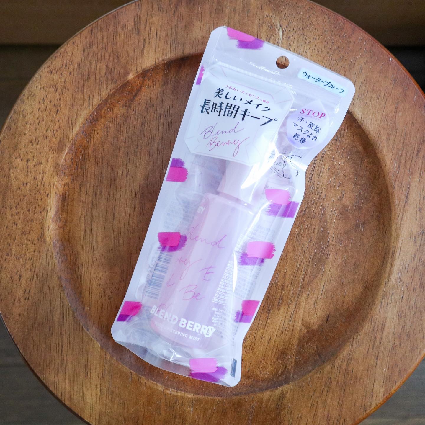 メイクアップ キーピング ミスト/BLEND BERRY/フィックスミストを使ったクチコミ（2枚目）
