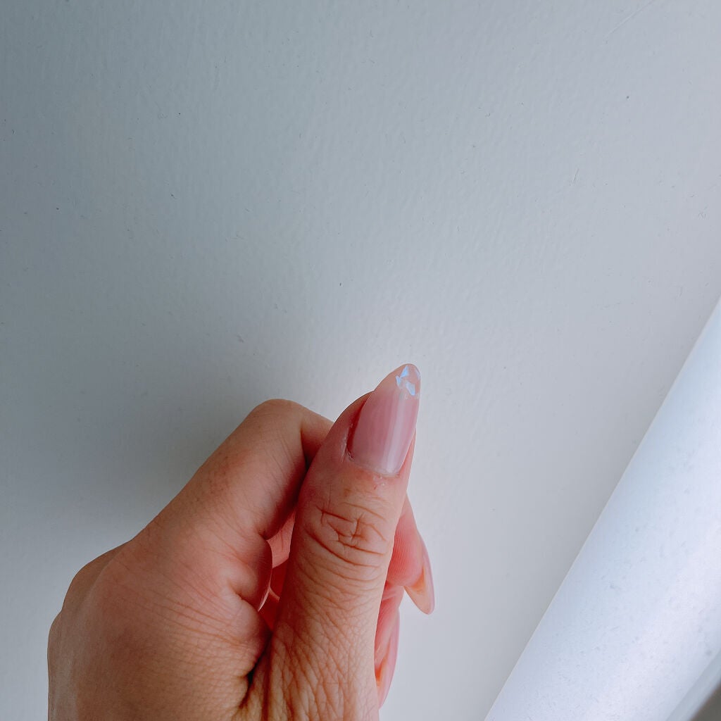 riii-.-noo on LIPS 「💅🌸✨春はやっぱり🌸桜nail✨#桜nail#シール#オフィス..」(4枚目)