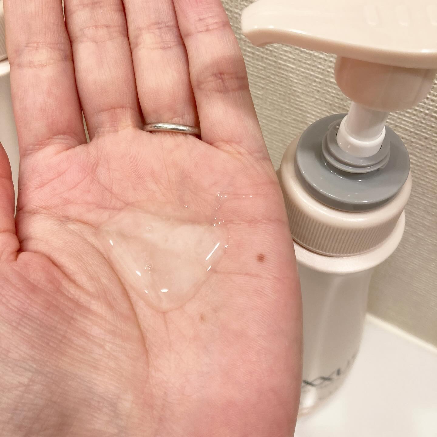 ネクサス リペアアンドカラープロテクト 洗い流さないトリートメントオイル/NEXXUS(ネクサス)/ヘアオイルを使ったクチコミ（2枚目）