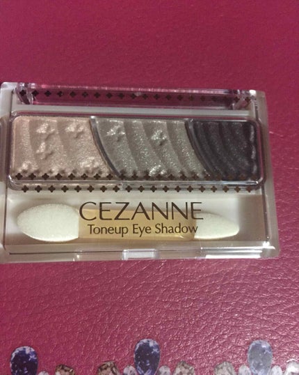トーンアップアイシャドウ/CEZANNE/アイシャドウパレットを使ったクチコミ(1枚目)