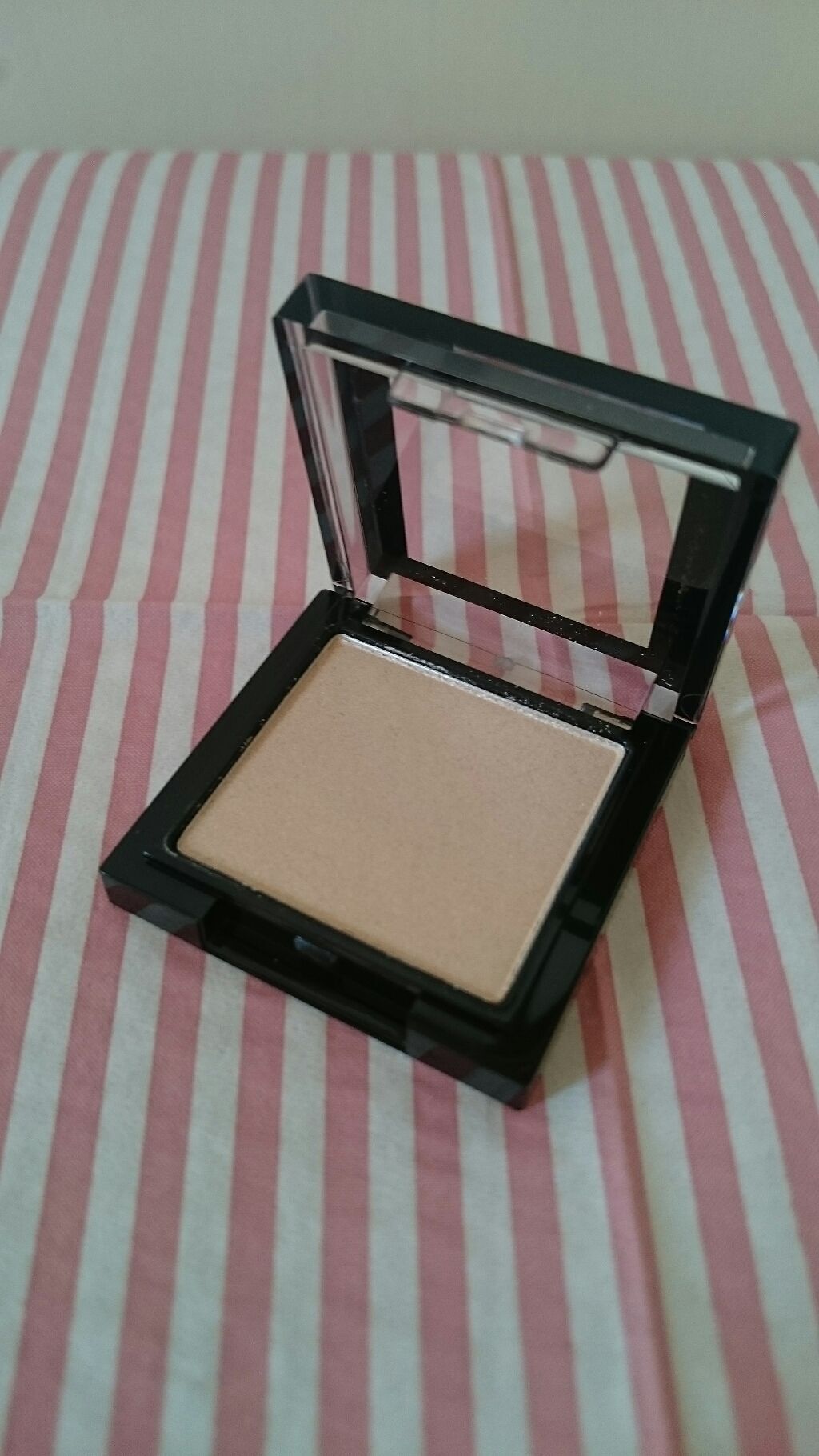 シングルアイシャドウ MBBA-02 ヌーディーベージュ/マリブビューティー/単色アイシャドウを使ったクチコミ（2枚目）