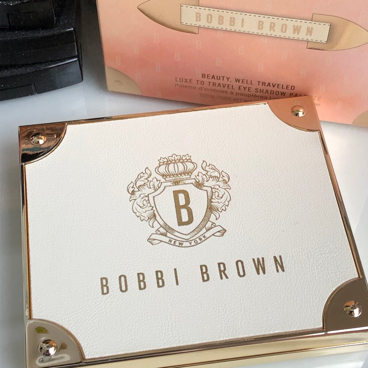 リュクス トゥ トラベル アイシャドウ パレット/BOBBI BROWN/アイシャドウパレットを使ったクチコミ(2枚目)