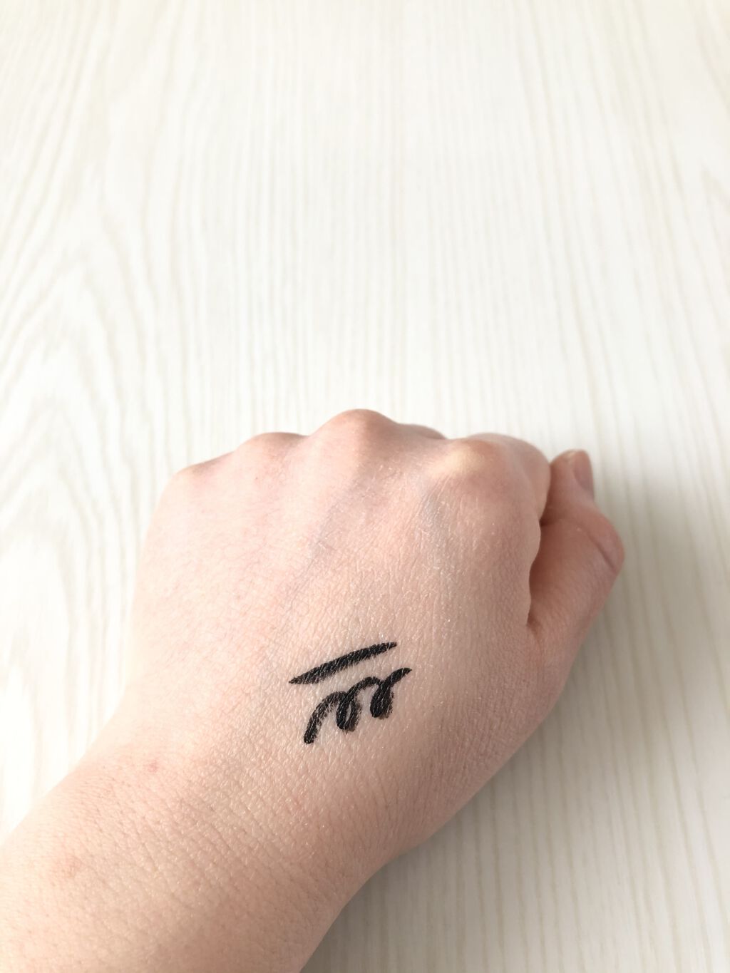 極細 アイライナーR 10 ブラック/CEZANNE/リキッドアイライナーを使ったクチコミ（2枚目）