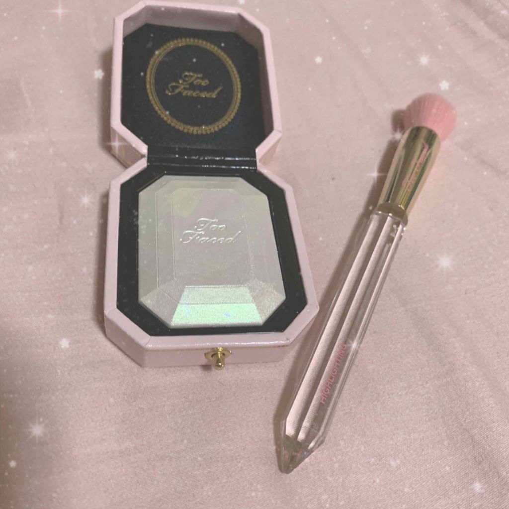 ダイヤモンドライト ハイライター ブラシ/Too Faced/メイクブラシを使ったクチコミ（1枚目）