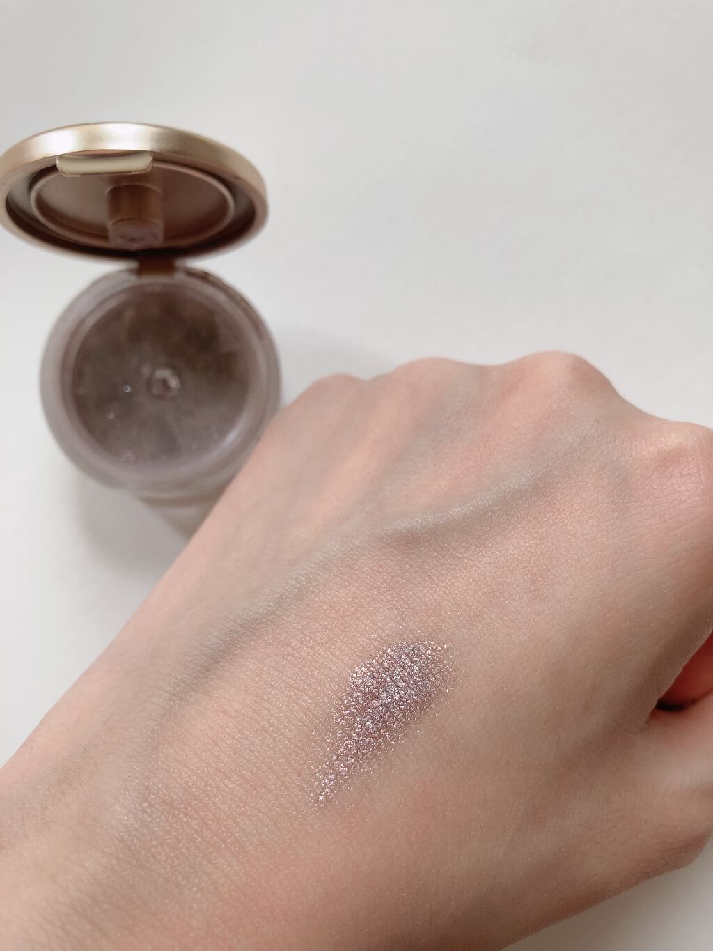 ミネラルピグメント ミストグレー/ONLY MINERALS/単色アイシャドウを使ったクチコミ（2枚目）