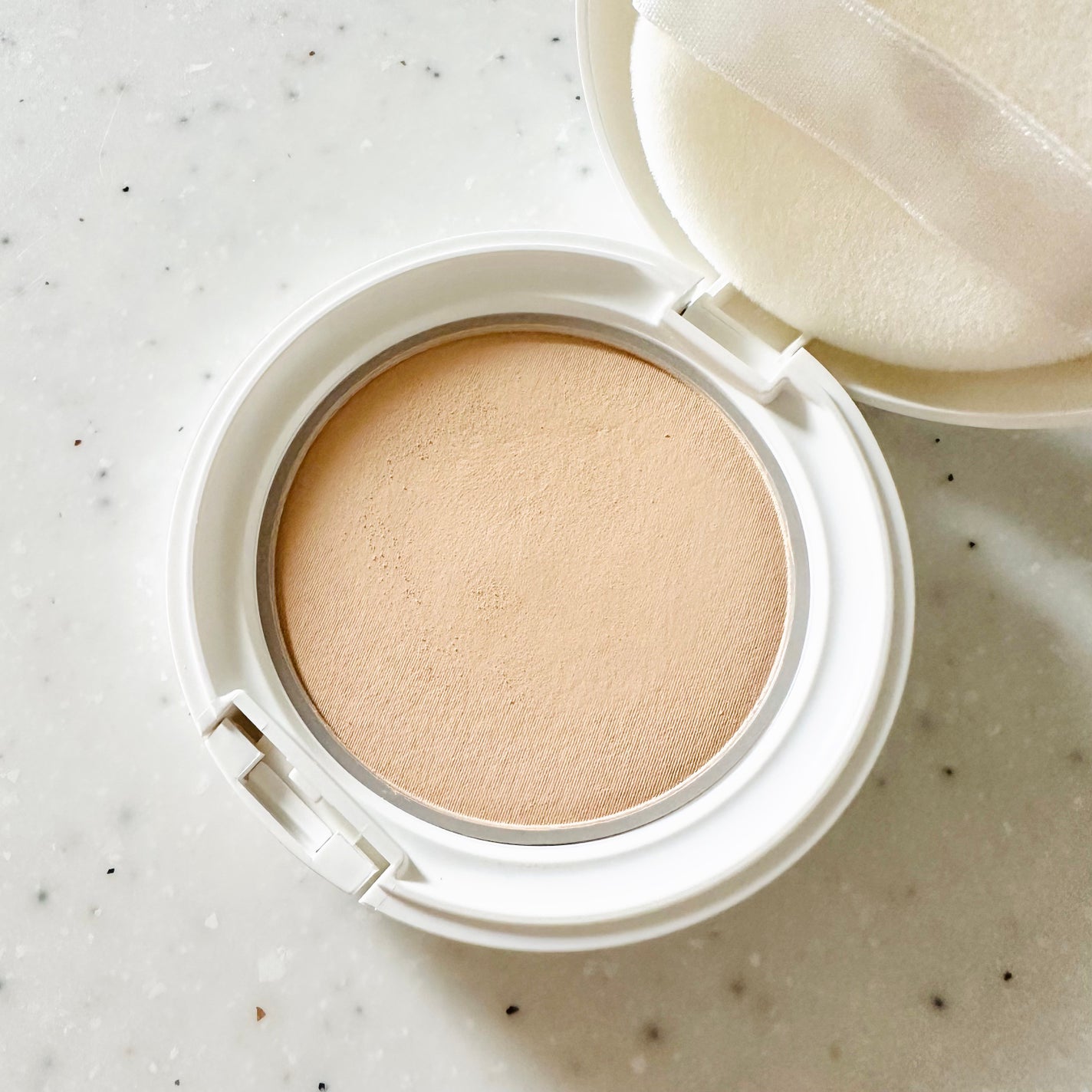 asamico(アサミコ)フォロバします☆投稿ある方 on LIPS 「カバー力高めなのに軽い使い心地が◎✨アクセーヌイプノスシーバム..」(2枚目)