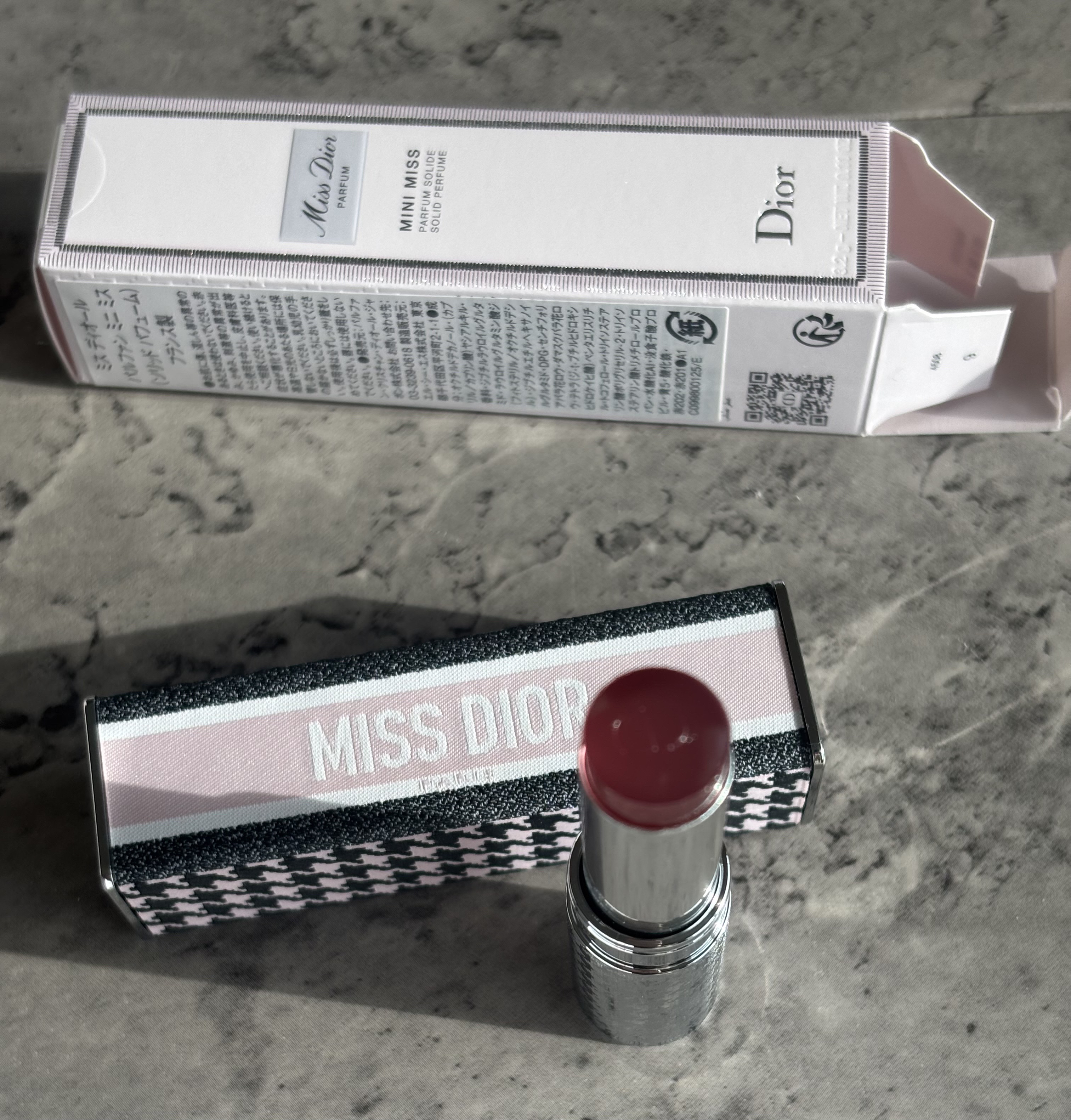ミス ディオール パルファン ミニ ミス ＜リフィル＞/Dior/メイクアップを使ったクチコミ（3枚目）