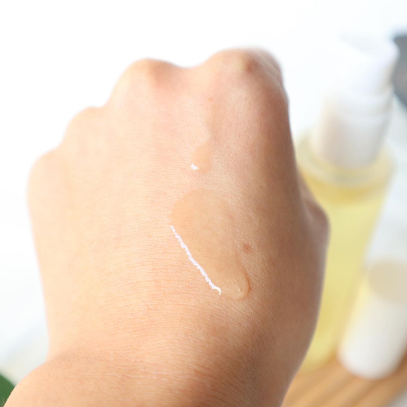 ルーティー スタイリングオイル ライト/LUTY/ヘアオイルを使ったクチコミ(3枚目)