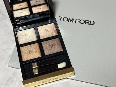 アイ カラー クォード 04A サスピション/TOM FORD BEAUTY/パウダーアイシャドウを使ったクチコミ（3枚目）