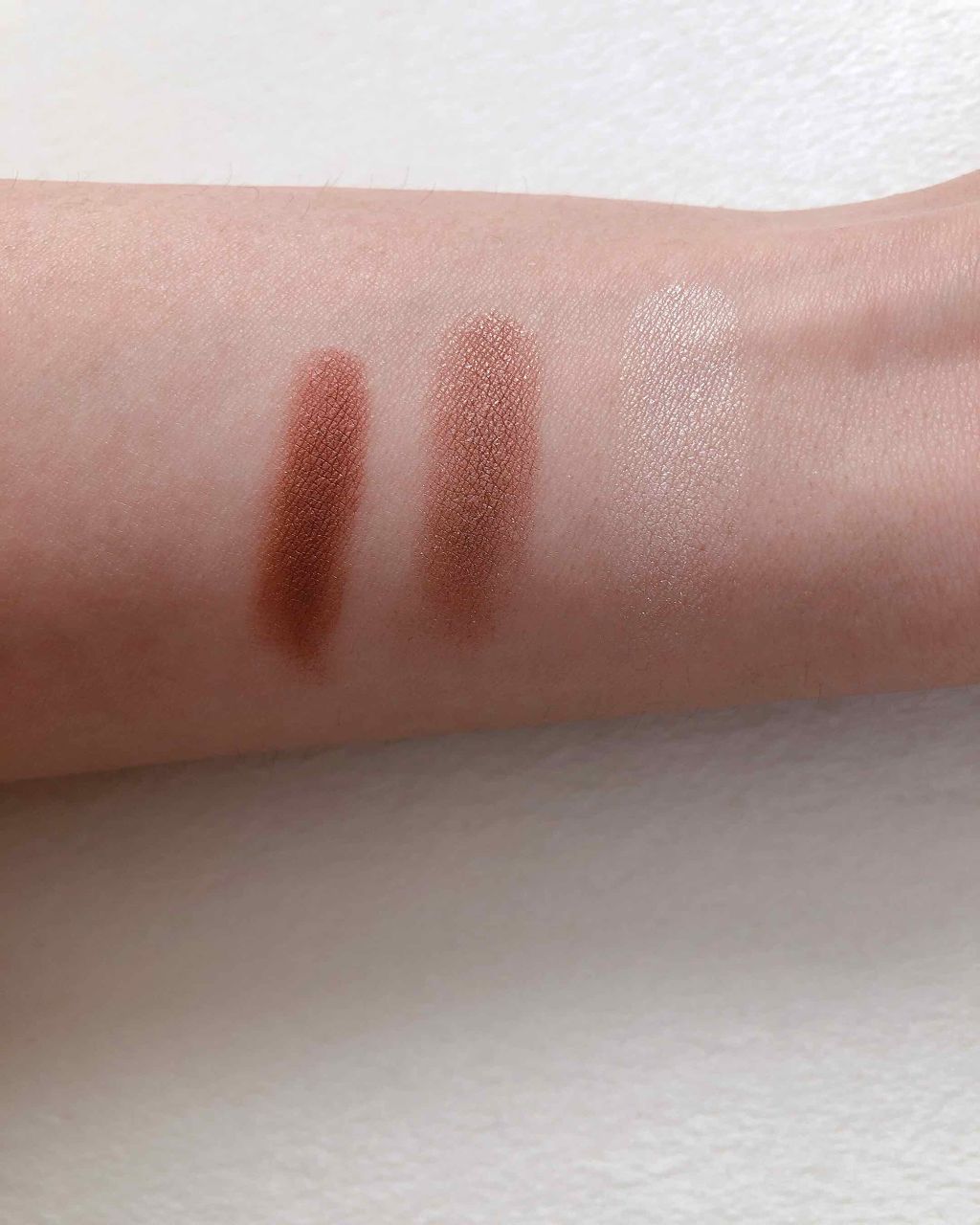 トーンアップアイシャドウ/CEZANNE/アイシャドウパレットを使ったクチコミ（3枚目）