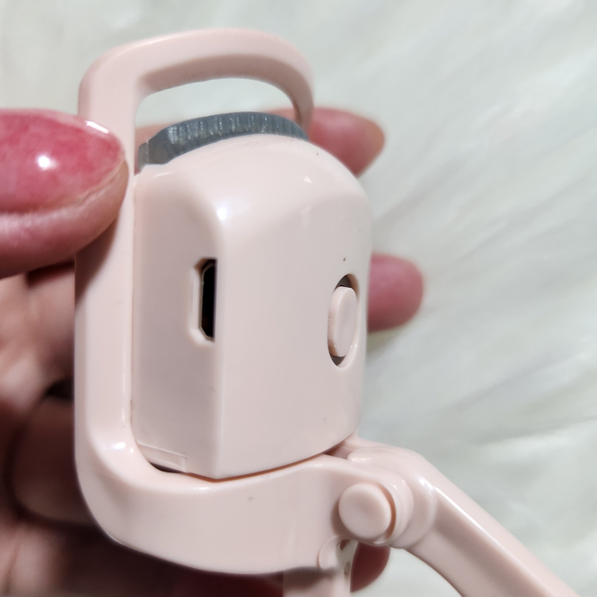 電気式アイラッシュカーラー 左右兼用 超高速10秒前熱 アイメイクツール/SHEIN/ホットビューラーを使ったクチコミ（2枚目）