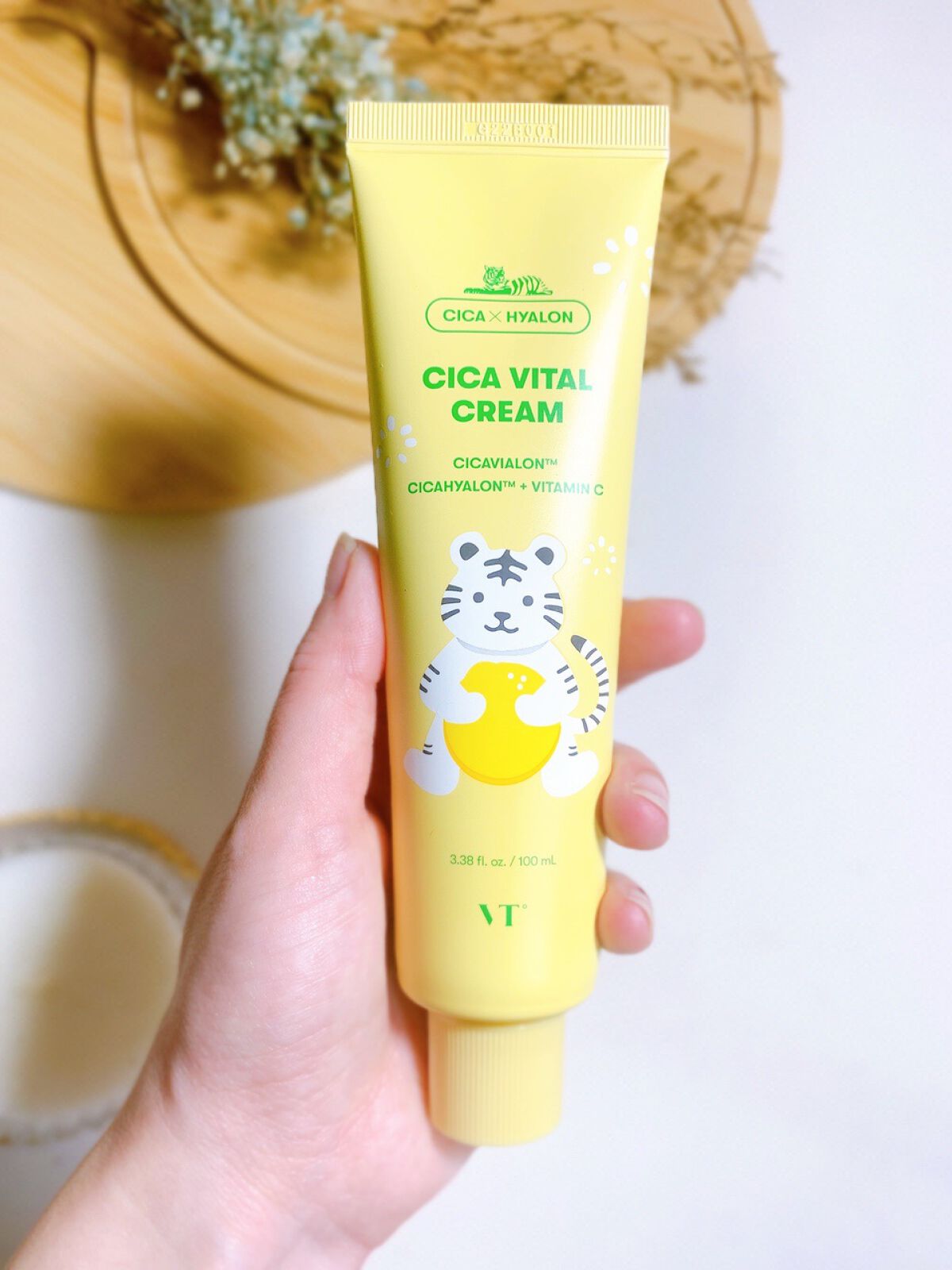 シカバイタル エッセンス/VT/美容液を使ったクチコミ(6枚目)