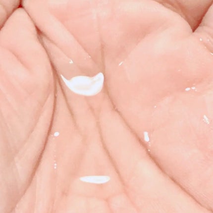 【サンリオ限定デザイン】ellips(エリップス)ヘアオイル ボトルタイプ8粒 (レッド/スウィートフローラルブーケの香り)キティー/ellips/ヘアオイルを使ったクチコミ(5枚目)