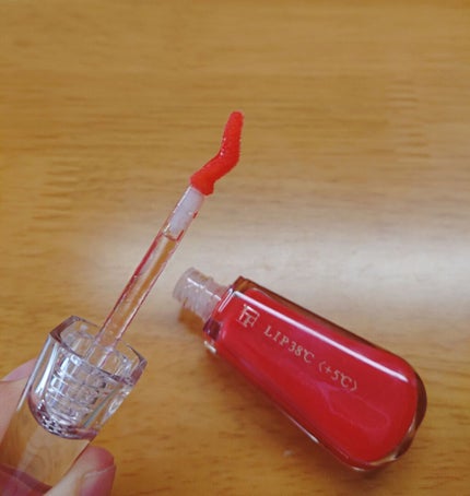 38°C / 99°F リップトリートメント (リップ美容液)/UZU BY FLOWFUSHI/リップケアを使ったクチコミ(2枚目)