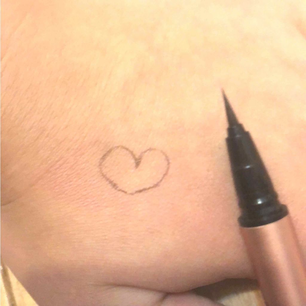 リキッドアイライナー/リトルレディ リュクス/リキッドアイライナーを使ったクチコミ（2枚目）