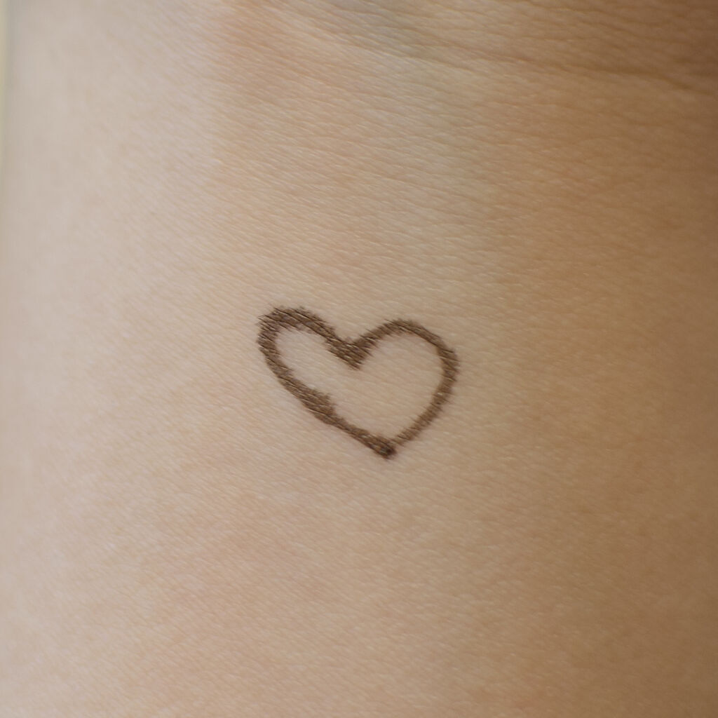 マジックスノークッションブラック 3.0/APRILSKIN/クッションファンデーションを使ったクチコミ（3枚目）