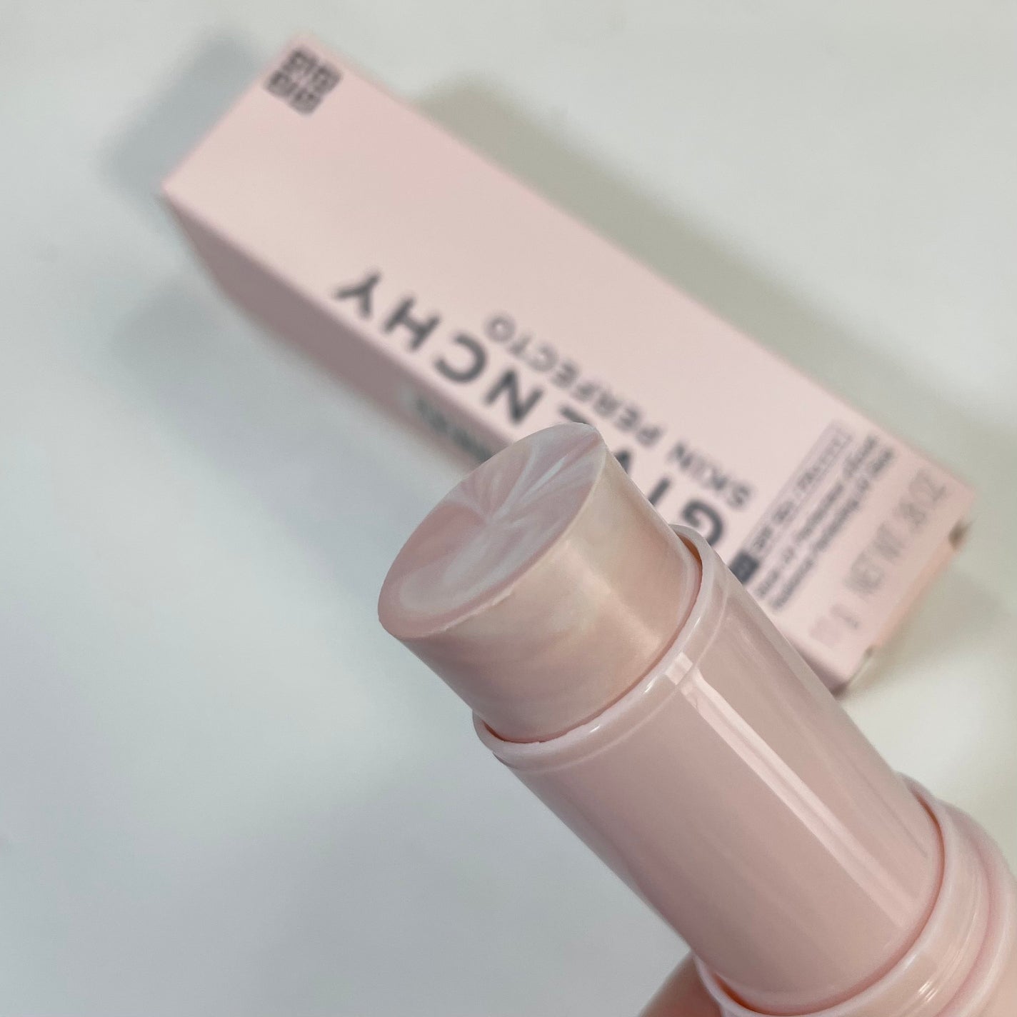 スキン PFCT UV スティック/GIVENCHY/日焼け止めスティックを使ったクチコミ(3枚目)