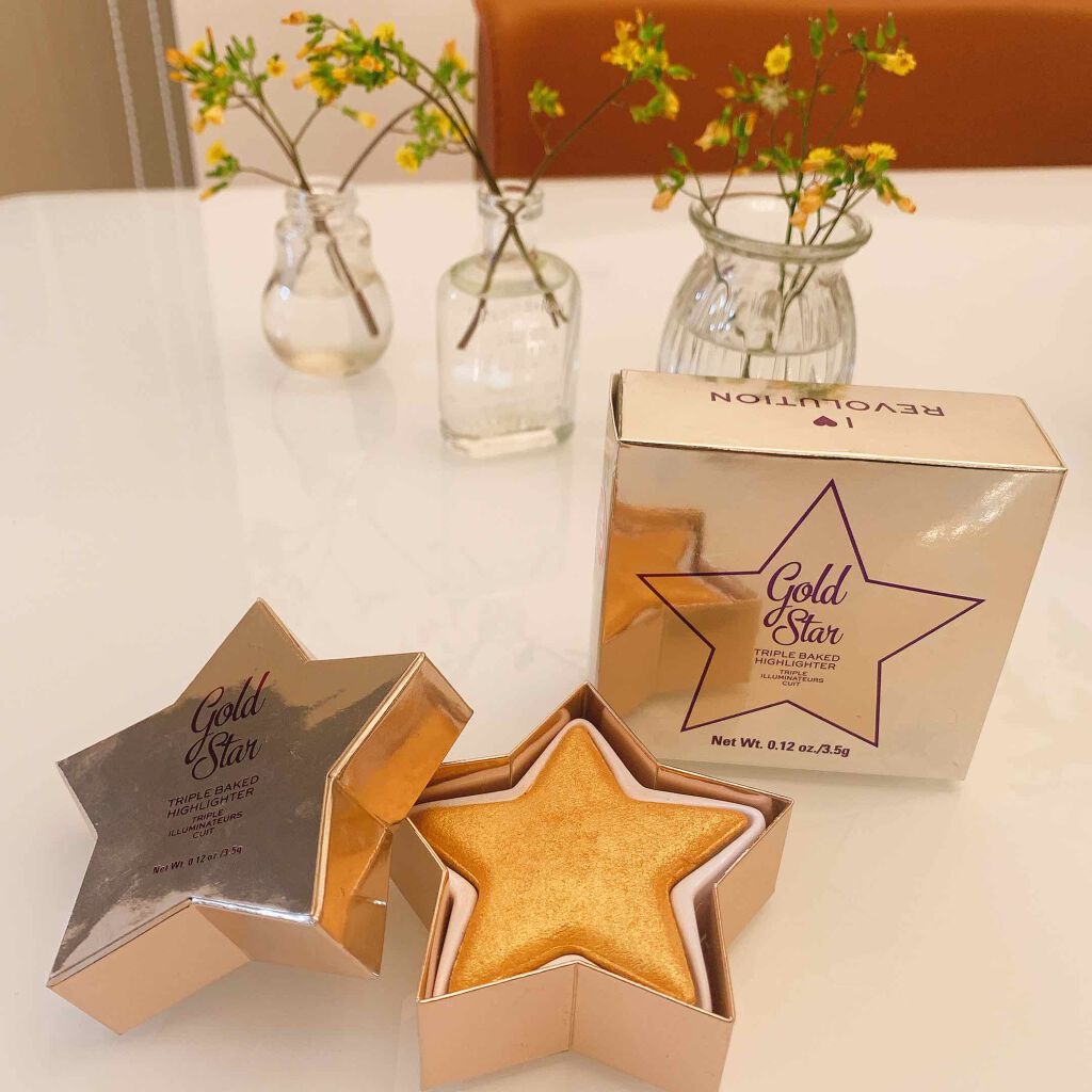 kkk_mmm on LIPS 「.可愛いハイライター.オデコと、鼻筋、唇の山の部分、アゴ、頬骨..」(1枚目)