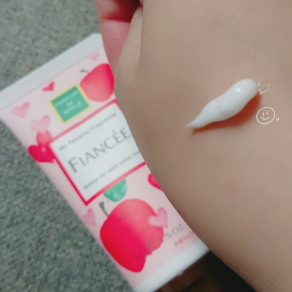 ハンドクリーム 恋りんごの香り/フィアンセ/ハンドクリームを使ったクチコミ(2枚目)