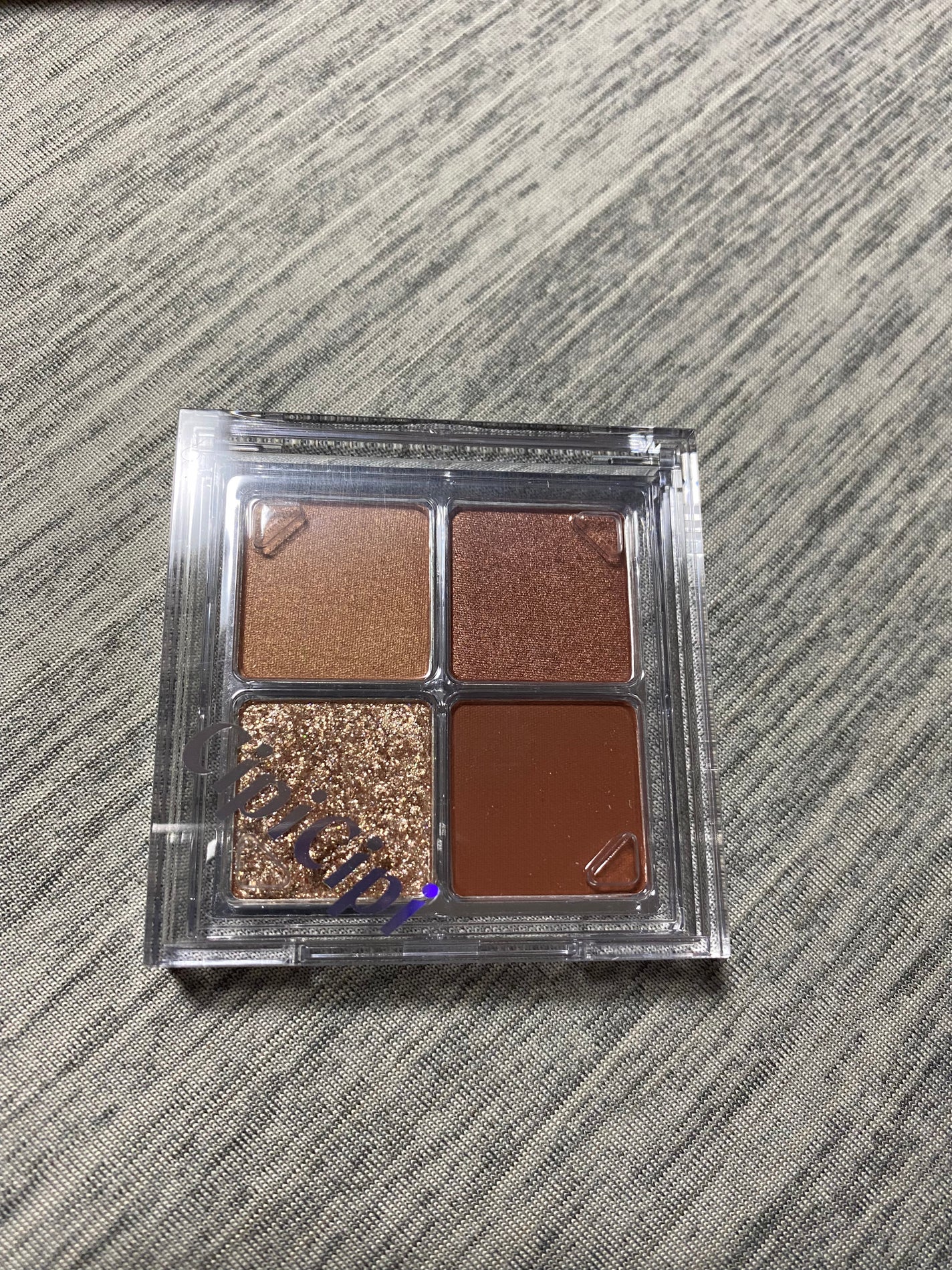 ドレッシーシャドウR/CipiCipi/アイシャドウパレットを使ったクチコミ(2枚目)