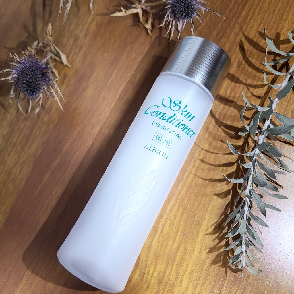  薬用スキンコンディショナーエッセンシャル N/ALBION/化粧水を使ったクチコミ（1枚目）