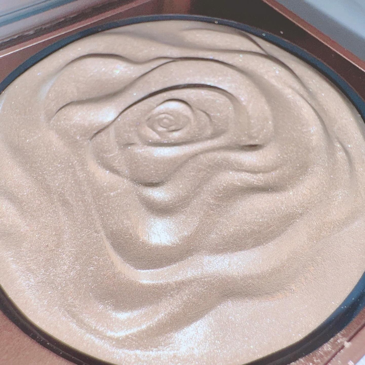 双花彫刻 ハイライト/花西子/パウダーハイライトを使ったクチコミ(2枚目)