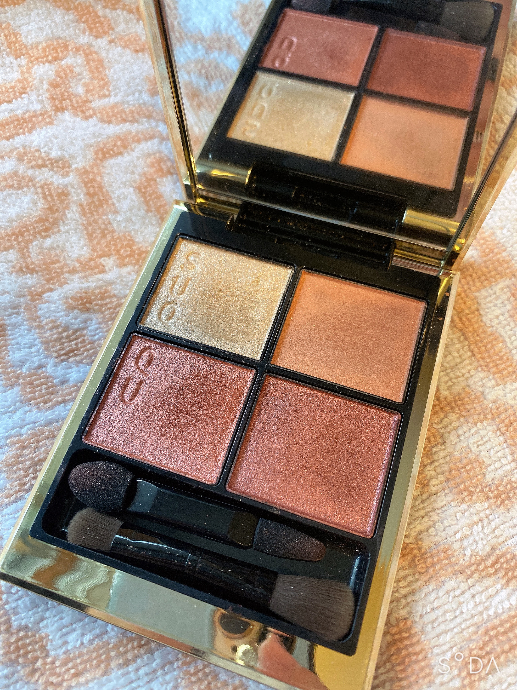 シグニチャー カラー アイズ/SUQQU/アイシャドウパレットを使ったクチコミ（2枚目）