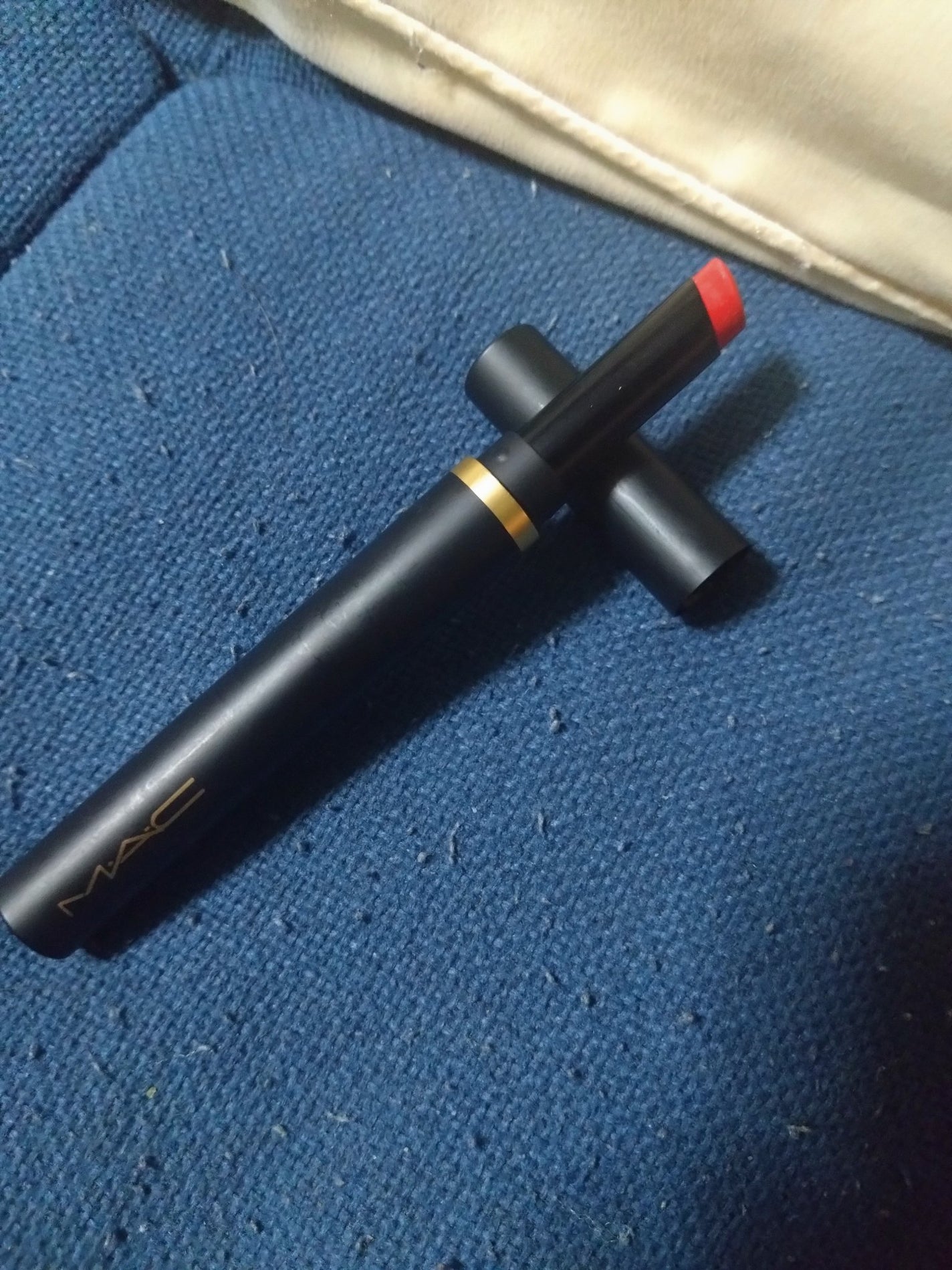 sayaka on LIPS 「今回は、大好きなM.A.Cのリップです!私が、持っているカラー..」(3枚目)