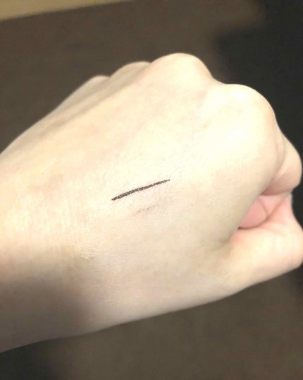 DAISO エスポルール カラーアイライナーDのクチコミ「ダイソー カラーアイライナーD
ブラック 税別200円
よく行くダイソーの店舗にはこれのブル.....」(3枚目)