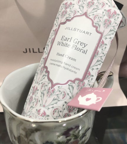 ジルスチュアート ハンドクリーム ホワイトフローラル/JILL STUART/ハンドクリームを使ったクチコミ(2枚目)