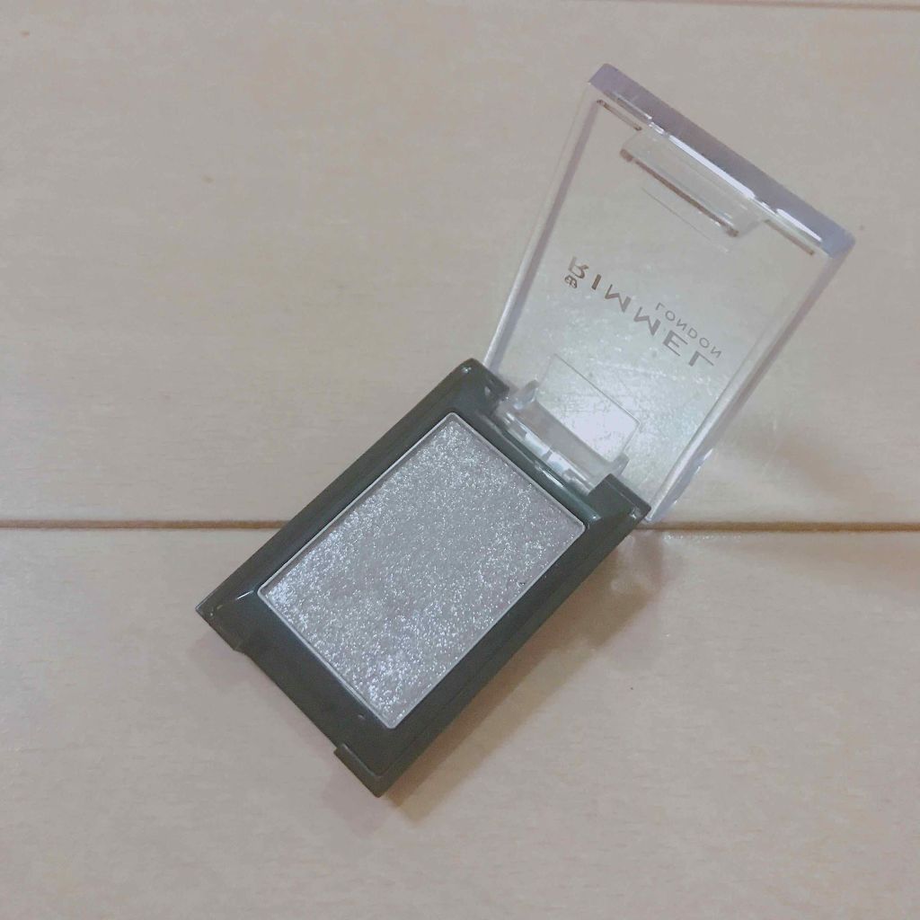 シャイニーオン パウダーアイカラー/リンメル ロンドン/単色アイシャドウを使ったクチコミ（1枚目）