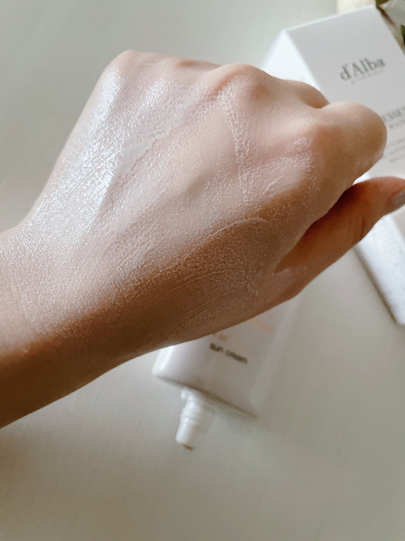 ウォータフルトーンアップサンクリーム/ダルバ/日焼け止めクリームを使ったクチコミ(3枚目)