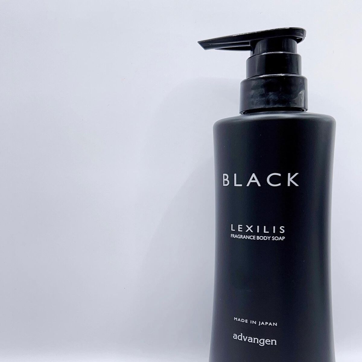 ブラック フレグランスボディソープ/LEXILIS/ボディソープを使ったクチコミ（2枚目）