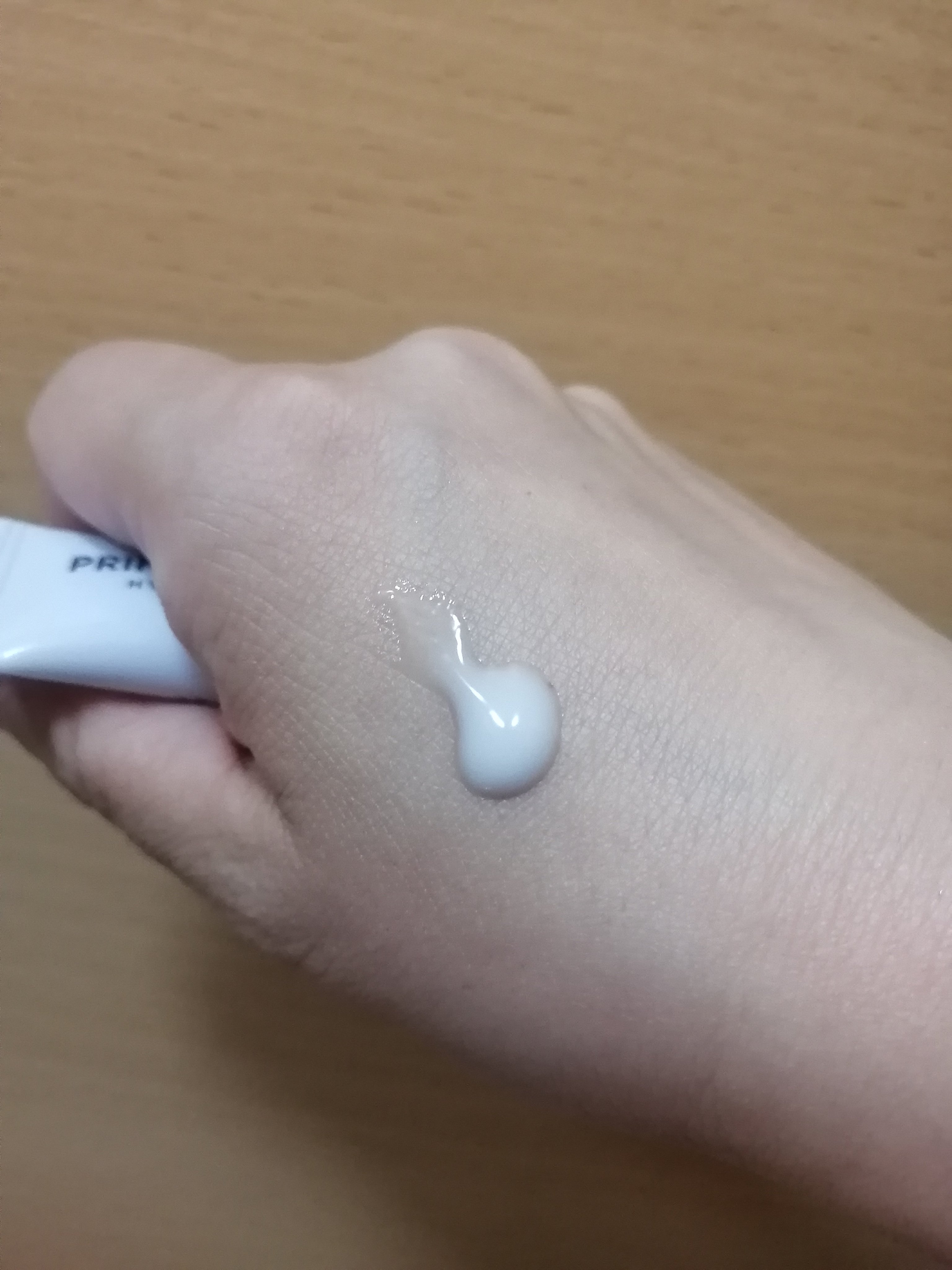 プライムプライマー ハイドレーディング/BANILA CO/化粧下地を使ったクチコミ（2枚目）