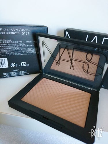 NARS💕サンウォッシュディフュージングブロンザー(5167)❤️

使っていたシェーディングがなくなったので購入しました💕✨

肌馴染みの良いカラーで…とBAさんに伝え、タッチアップしていただきました