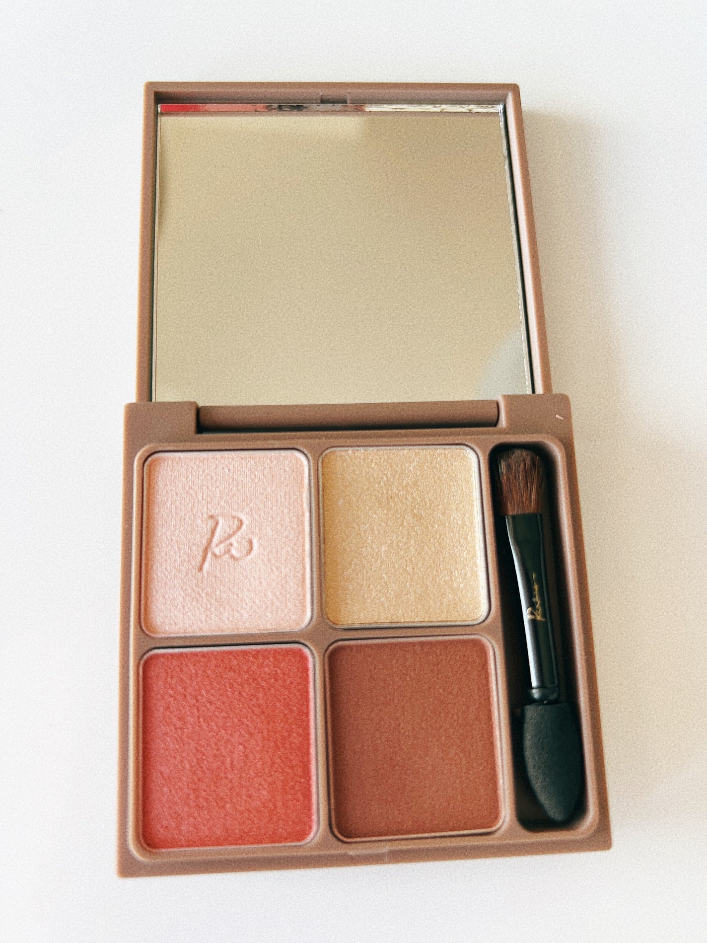 えりこ on LIPS 「ジンジャーレッドを使ってみましたが色×光×質感を1つに詰め込ん..」(1枚目)