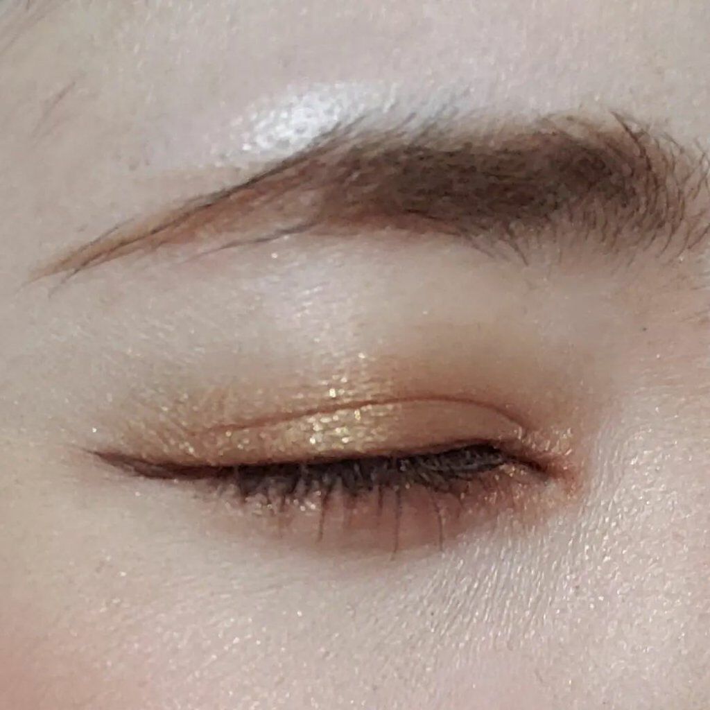 プレスド アイシャドー（レフィル） PR ゴールド/shu uemura/単色アイシャドウを使ったクチコミ（2枚目）