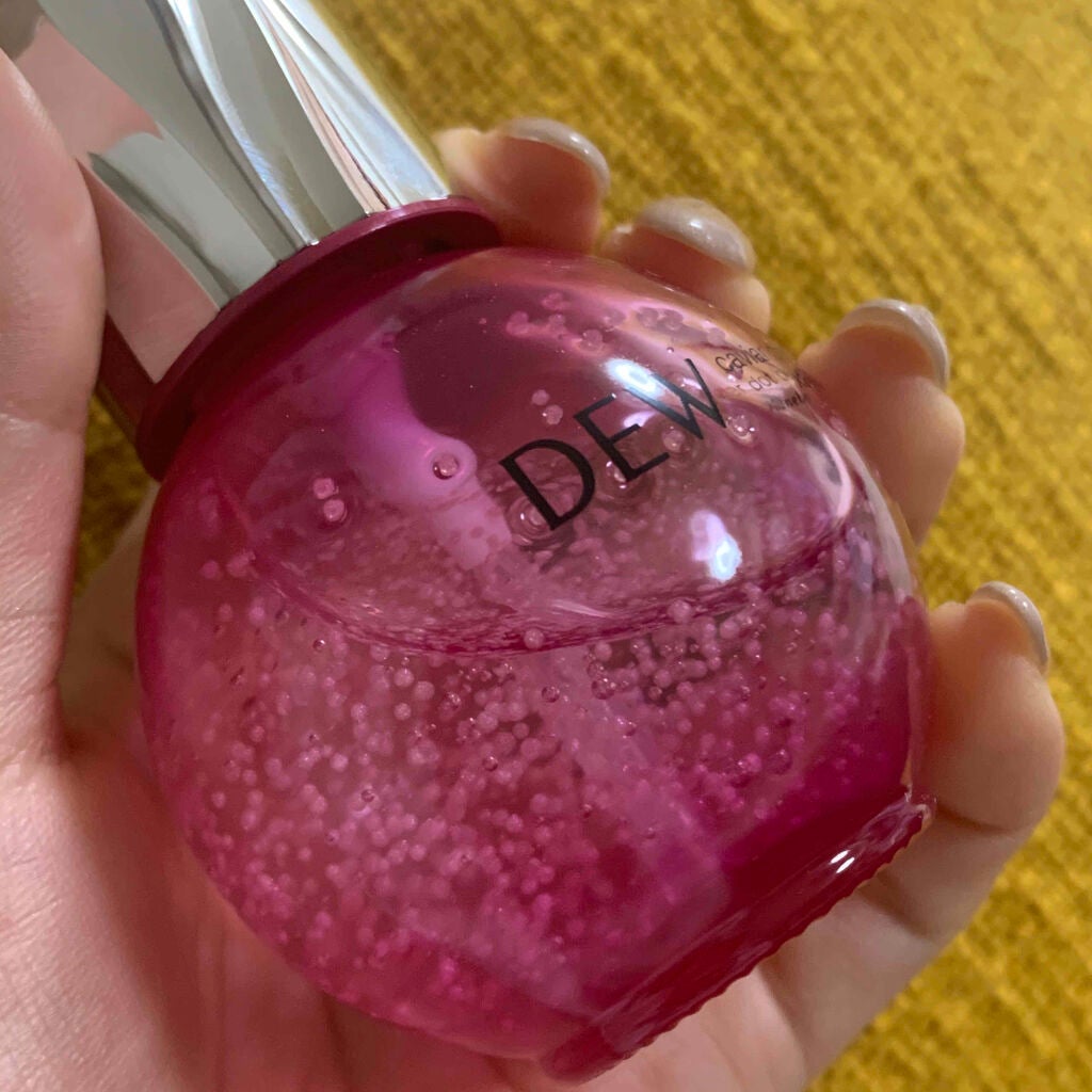 関根りさ on LIPS 「12/16(水)発売のDEWキャビアドットブースター洗顔後、化..」(2枚目)