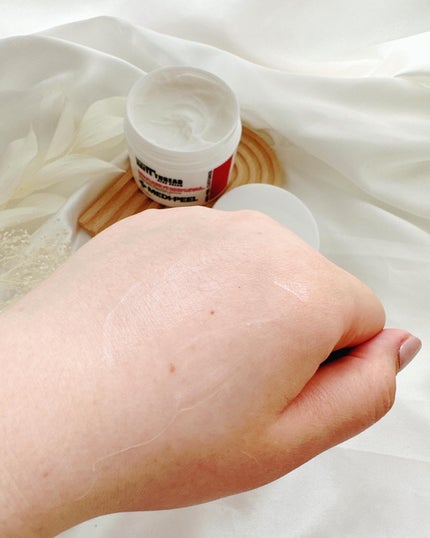 プレミアムナイテ スレッドネッククリーム/MEDIPEEL/ネック・デコルテケアを使ったクチコミ(5枚目)