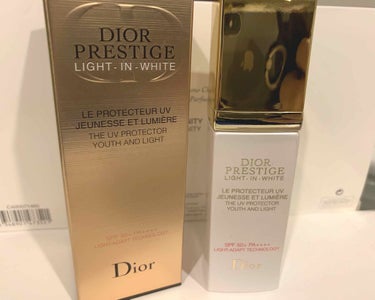 



Dior   プレステージシリーズの下地




つけ心地いいしよれない！！
私はお気に入りで沢山ある下地の中
で一番これを愛用しています（＾ω＾）！



肌に優しい成分ばかりで肌が弱い方
で