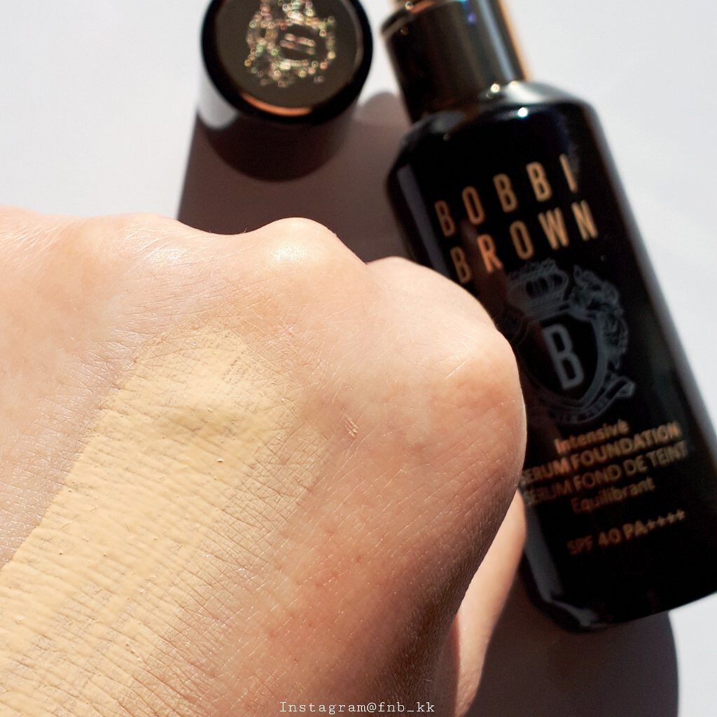 インテンシブ セラム ファンデーション N-010 ニュートラルポーセリン/BOBBI BROWN/リキッドファンデーションを使ったクチコミ（3枚目）