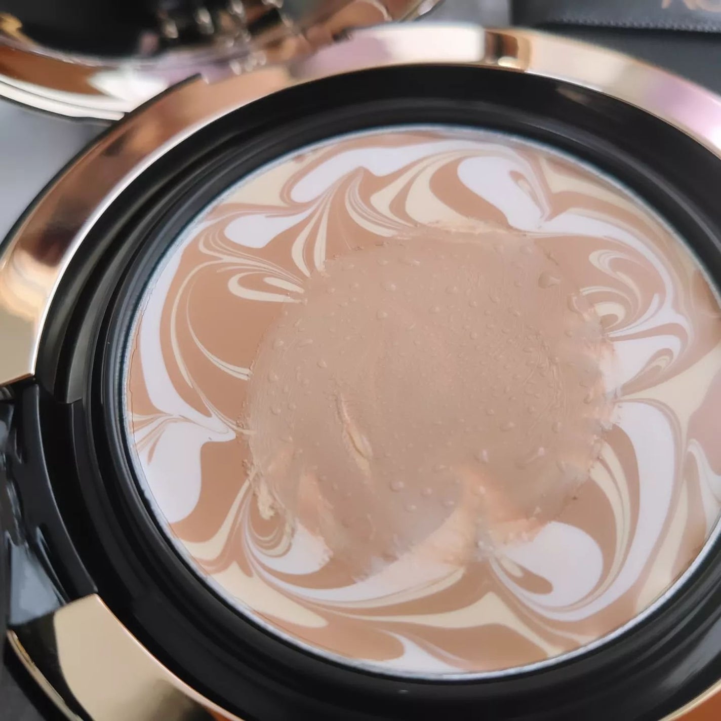 SIGNATURE ESSENCE COVER PACT /AGE20’s/クリーム・エマルジョンファンデーションを使ったクチコミ(5枚目)