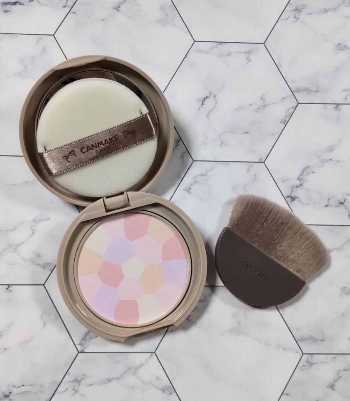 マシュマロフィニッシュパウダー ~Abloom~/キャンメイク/プレストパウダーを使ったクチコミ(2枚目)