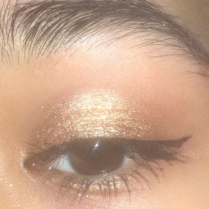 FENTY BEAUTY BY RIHANNA Sun Stalk'r Instant Warmth Bronzerのクチコミ「ギラギラのカットクリース風メイクです
本来はコンシーラー使うんですが面倒なのでキラキラそのま.....」(1枚目)