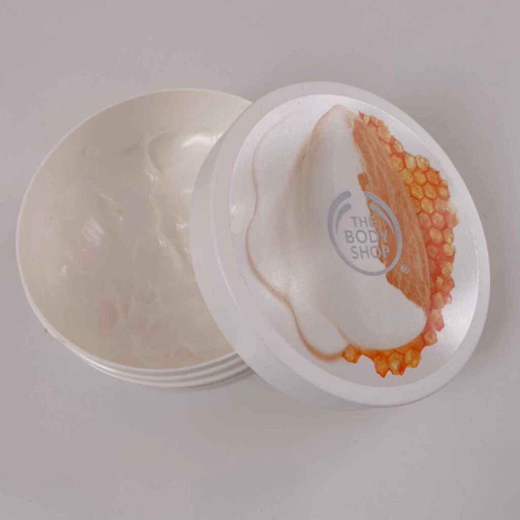 ボディバター アーモンドミルク＆ハニー/THE BODY SHOP/ボディクリームを使ったクチコミ（1枚目）