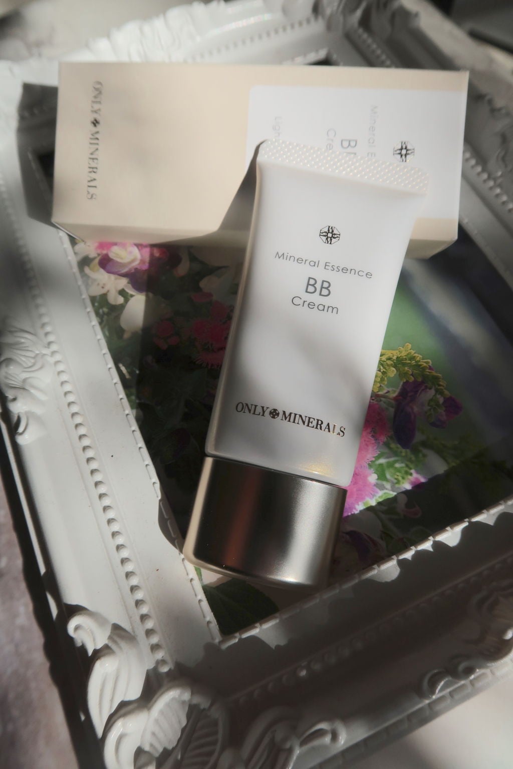 ミスクレオ on LIPS 「BBを初めて使った時かなりオイルギッシュで厚塗り感があってどう..」(1枚目)