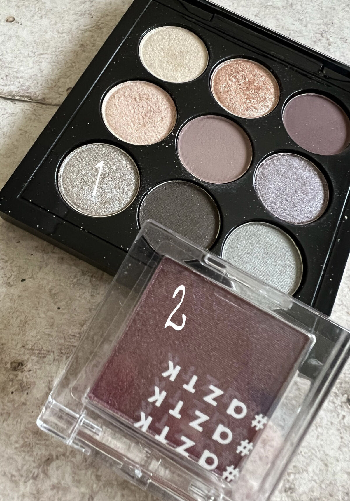 シングルアイシャドウ/aZTK/単色アイシャドウを使ったクチコミ（2枚目）