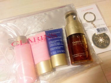 CLARINS ダブル セーラム EX ホリデー キット MAのクチコミ「クラランスノエルコレクション（2019）

・ダブルセーラムEX ホリデーキットMA
ついにか.....」（2枚目）